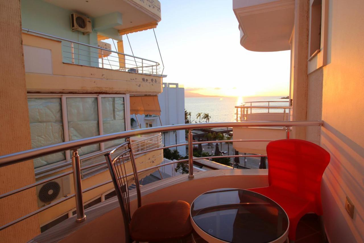 סרנדה Hotel Strora מראה חיצוני תמונה
