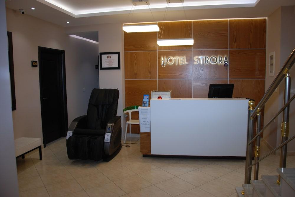 סרנדה Hotel Strora מראה חיצוני תמונה