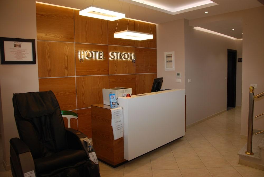 סרנדה Hotel Strora מראה חיצוני תמונה