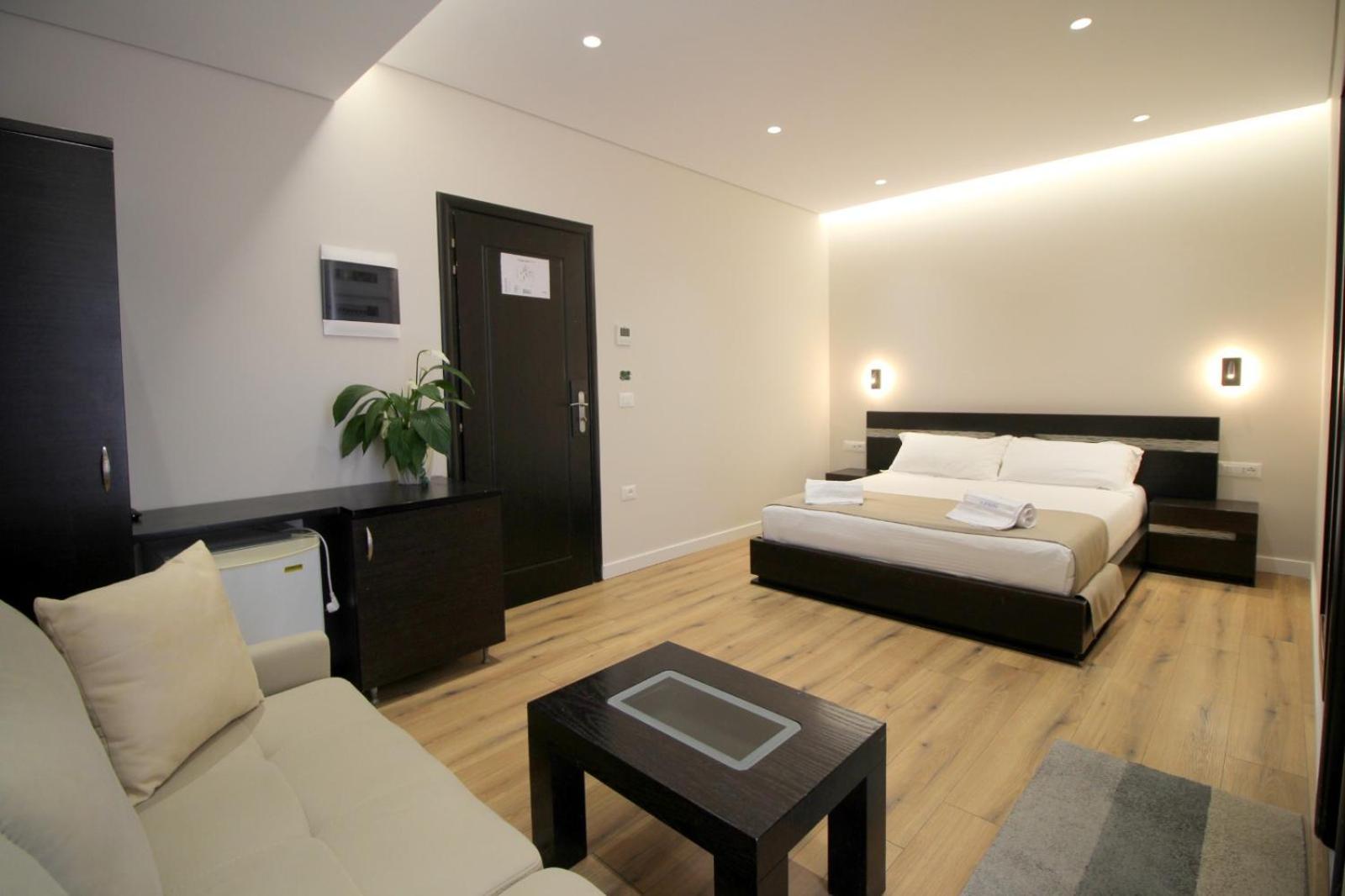 סרנדה Hotel Strora מראה חיצוני תמונה