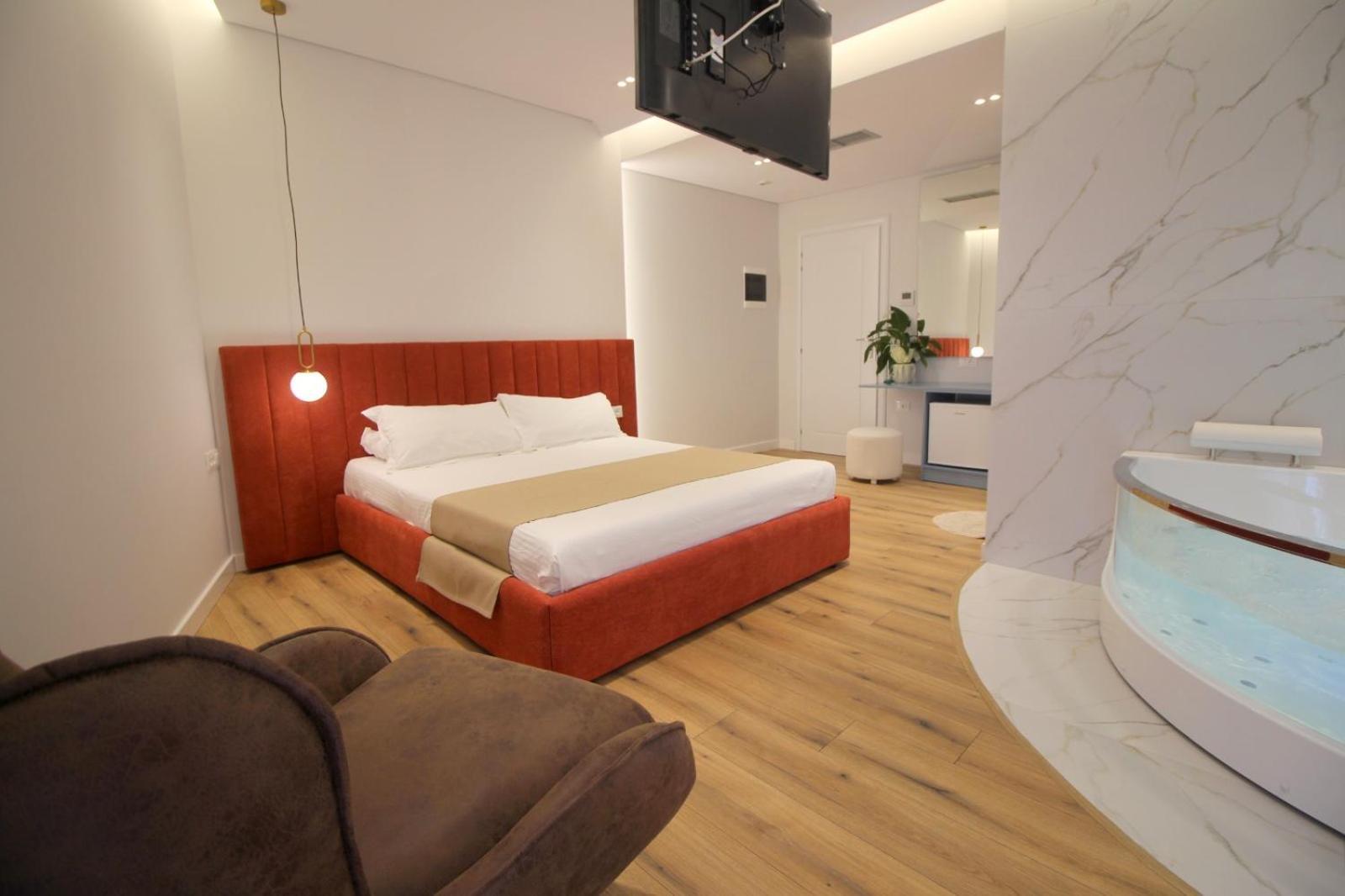 סרנדה Hotel Strora מראה חיצוני תמונה