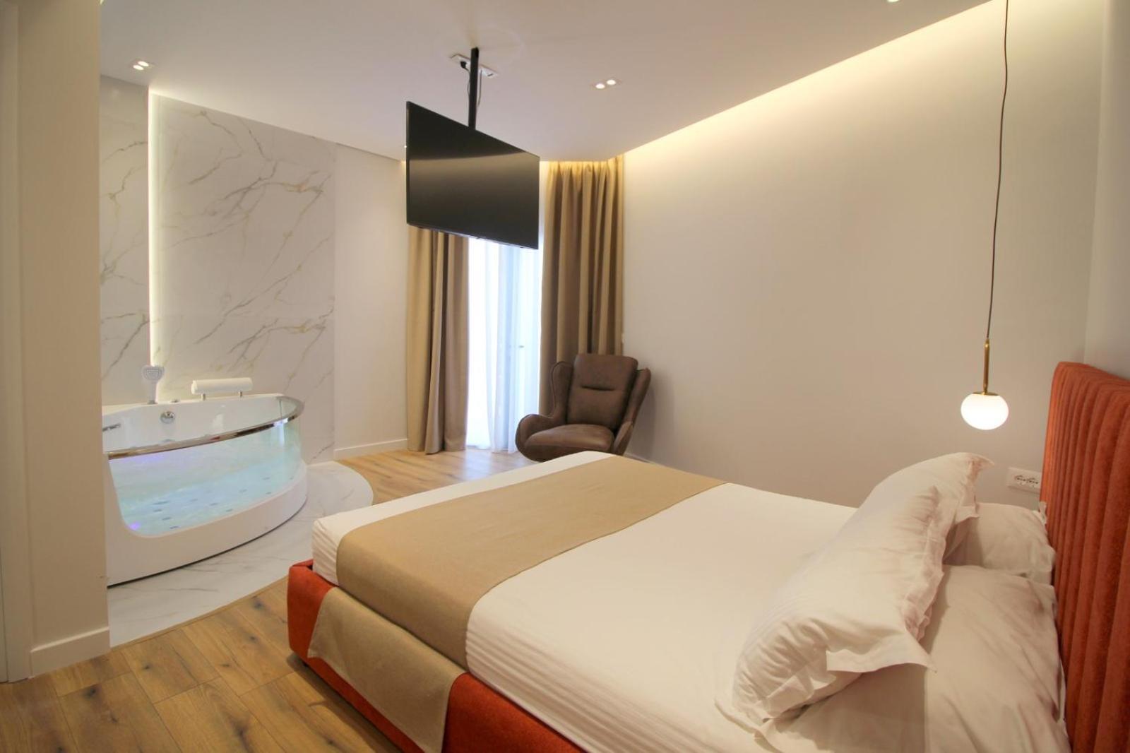 סרנדה Hotel Strora מראה חיצוני תמונה