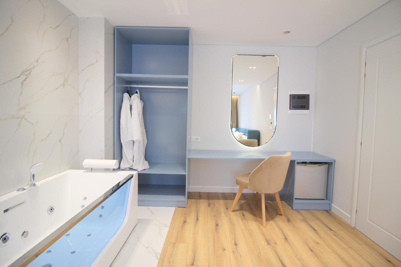 סרנדה Hotel Strora מראה חיצוני תמונה