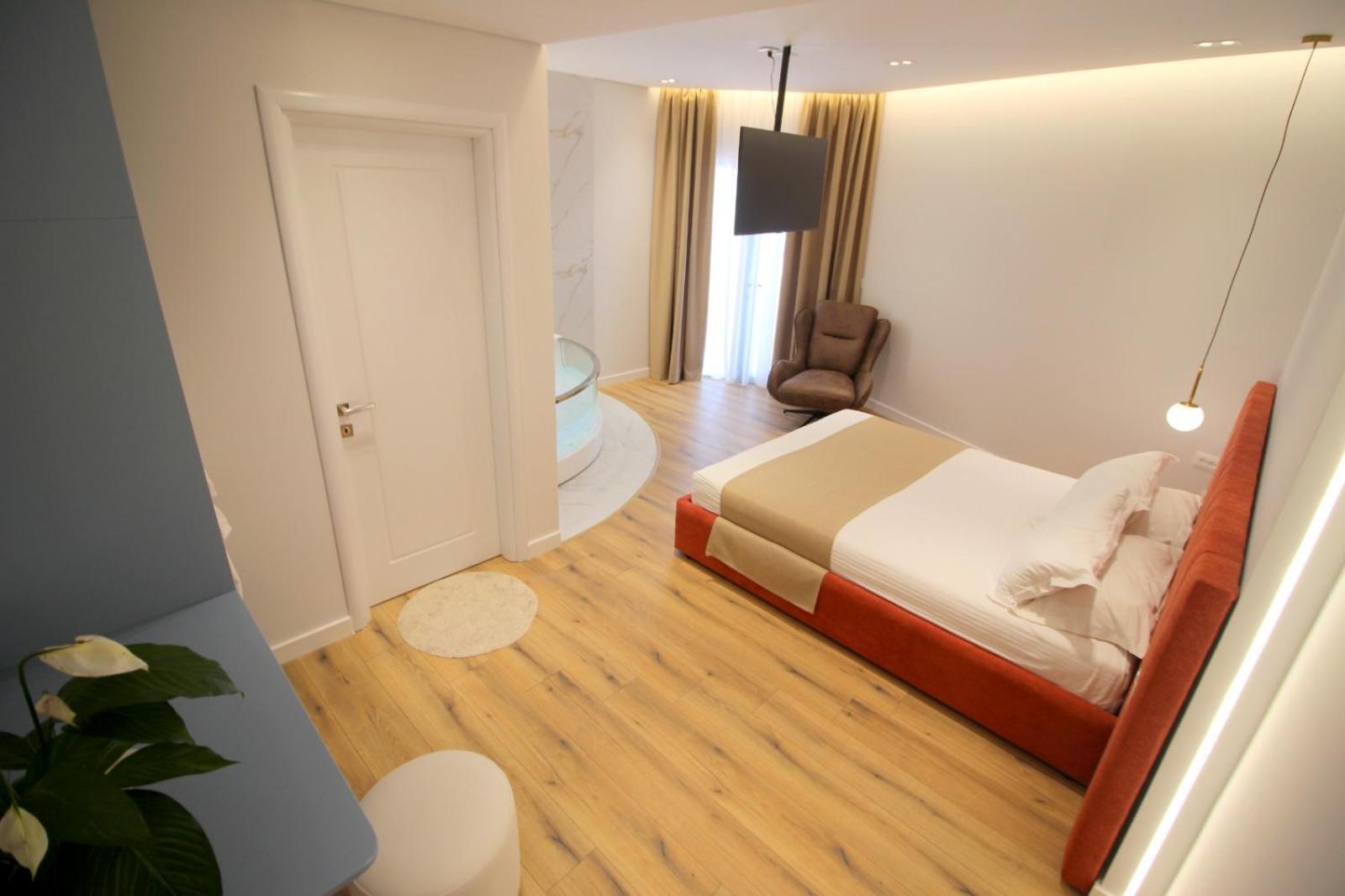 סרנדה Hotel Strora מראה חיצוני תמונה
